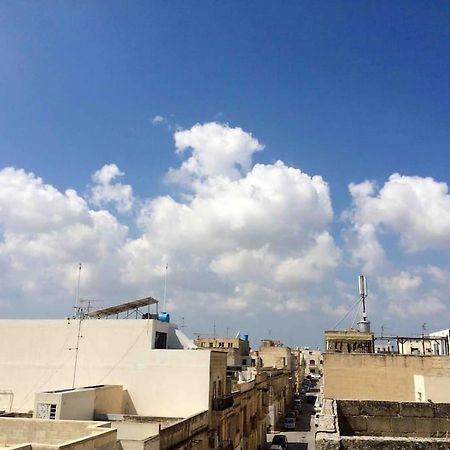 May Flower: Modern Flat Close To Airport/Bus Stops Tarxien Eksteriør billede